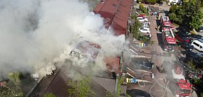 18 zastępów straży walczy z żywiołem