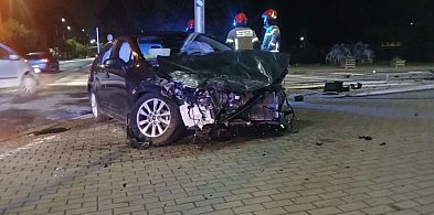 Zderzenie dwóch aut. Jeden z kierowców uciekł-106711