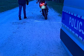 110 km/h w terenie zabudowanym, motocyklista słono za to zapłacił-106759
