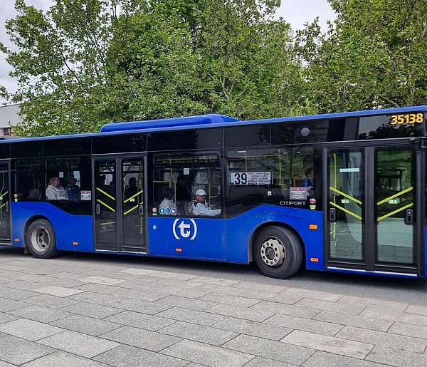 Większe autobusy już kursują na trasie linii L39-106897