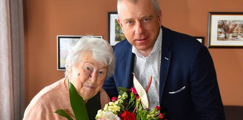 Pani Kapitan świętuje 96. urodziny! - 106888