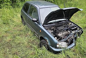 Pijany kierowca zasnął w rozbitym aucie-107049