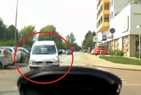 Tylko błyskawiczna reakcja uchroniła ich od wypadku-107311