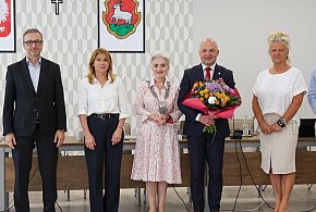 Burmistrz Piaseczna otrzymał absolutorium i wotum zaufa - 107315