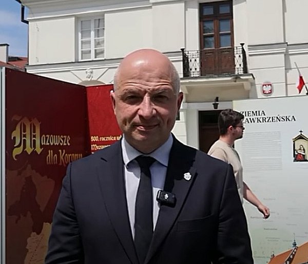Wystawa plenerowa na rynku - 107458