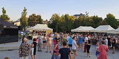 Potańcówki na Kisielu 2025 – taneczna tradycja wraca do Piaseczna!-107535