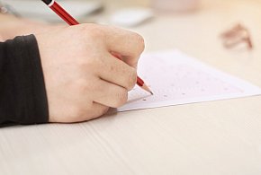 To zaważy na przyjęciu do szkoły średniej. Uczniowie już liczą punkty-107573