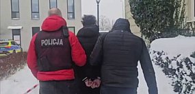 Zwabili kolegę i brutalnie pobili