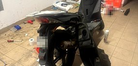 Skradziony skuter w garażu, 18-latkom grozi więzienie