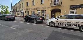 Tajemniczy Volkswagen bez tablic! Taksówkarz ruszył