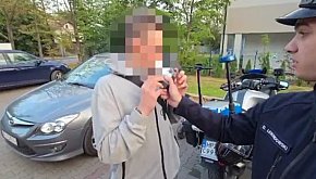 14 latek po pijanemu na hulajnodze