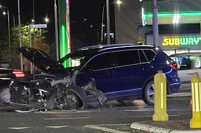 Po dwóch kolizjach porzucili auto i uciekli-2681