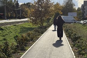 Chodnik pełen zagrożeń. Radna interweniuje-109314