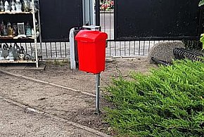 Widzisz taki pojemnik na cmentarzu. Oto, do czego służy-109429