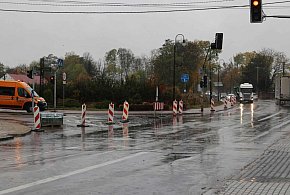 Zamknięte skrzyżowanie przez miesiąc-109485