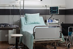 Lek wycofany z powodu zanieczyszczeń. W środku znaleziono fragmenty szkła-109556