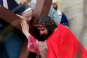 Misterium Męki Pańskiej, będą zamknięte ulice i zmiany w kursach autobusów