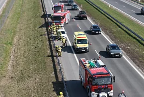 Niebezpieczne zdarzenie na trasie S7. Kobieta potrącona podczas postoju