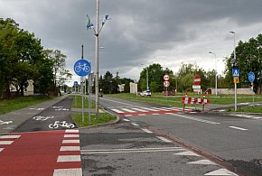 Nowe wiaty przystankowe przy drodze wojewódzkiej