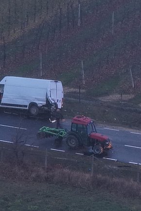 Próbował wyprzedzić traktor. Zginął na miejscu-2701