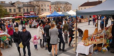 Wielkanocny kiermasz na rynku