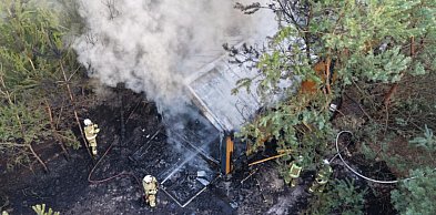 Pożar domu w Woli Prażmowskiej. Sześć zastępów straży w akcji