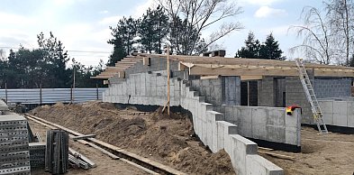 Budowa Domu Ludowego w Parceli nabiera tempa