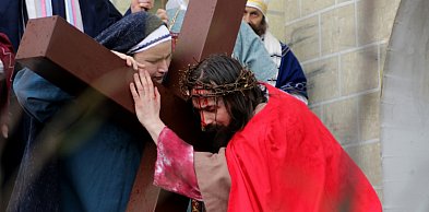 Misterium Męki Pańskiej, będą zamknięte ulice i zmiany w kursach autobusów