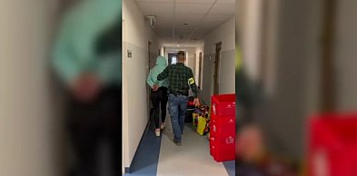 Listonoszka zatrzymana z narkotykami i torbami niedoręczonych listów z 2025