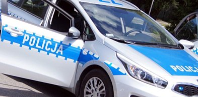 Pijany 18-latek pędził hulajnogą z pasażerką na czerwonym świetle