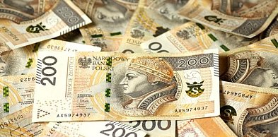 Straciła ponad 25 tysięcy złotych, wierząc w policyjną „operację specjalną”