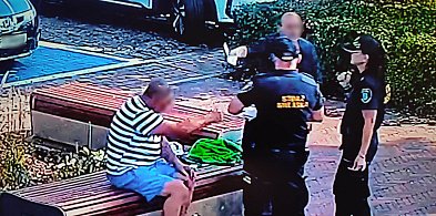 Mandat za picie na skwerze to był dopiero początek…-108816