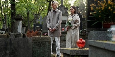 Savoir-vivre na cmentarzu – o kulturze pamięci w dniu Wszystkich Świętych-109658