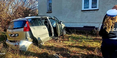 Stracił panowanie nad autem! Chwile grozy w Pracach Małych-109706