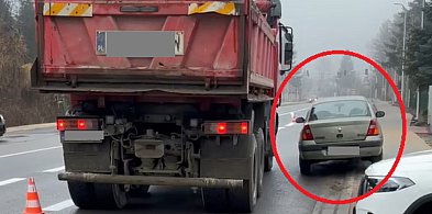 Utrudnienia na 721 przez porzucone auto-110199