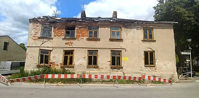 Gmina przejmuje kamienicę na rynku-110526