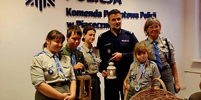 Betlejemskie Światło Pokoju trafiło do piaseczyńskich policjantów-110605