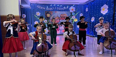 Bajkowy spektakl dla babć i dziadków