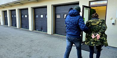43-latka zaskoczona wizytą policji. Przez lata unikała kary