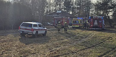 Strażacy wezwani do płonącego domu
