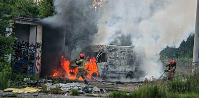 Kłęby dymu nad Mysiadłem. Bus spłonęło doszczętnie