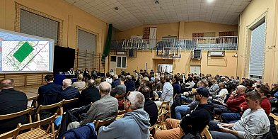 Czekając na boisko w Józefosławiu-109383