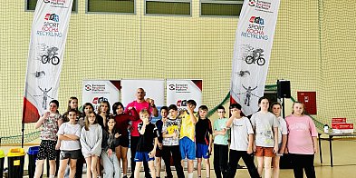 Sport i ekologia na jednej macie. Góra Kalwaria uczy recyklingu przez ruch