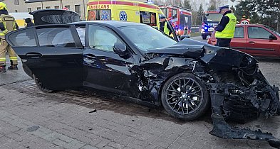 Zderzenie dwóch aut! Droga zablokowana