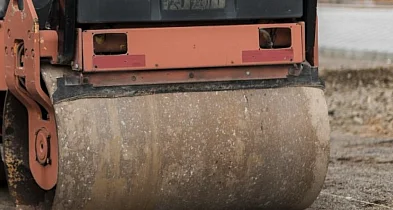 Doczekaliśmy się naprawy jednej z najgorszych dróg w powiecie