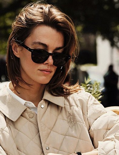 Jak łączyć ubrania w zestawy i stworzyć własną szafę kapsułową?