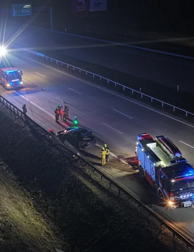 Uderzył w bariery energochłonne