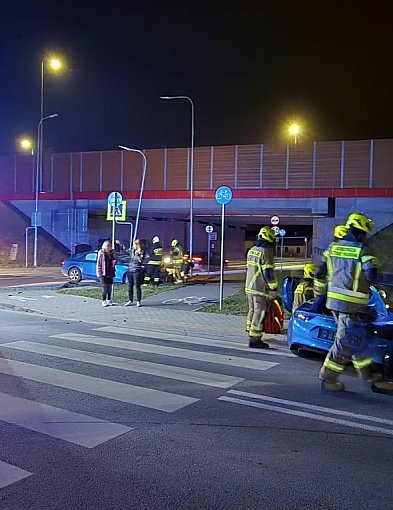 Zderzenie na skrzyżowaniu. Jedna osoba trafiła do szpitala