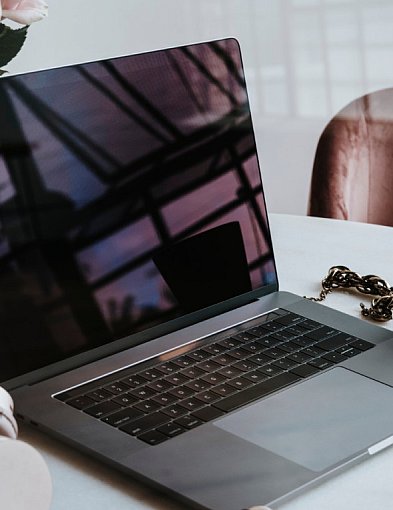 Jak urządzić domowe biuro, gdy nie masz dużego mieszkania?