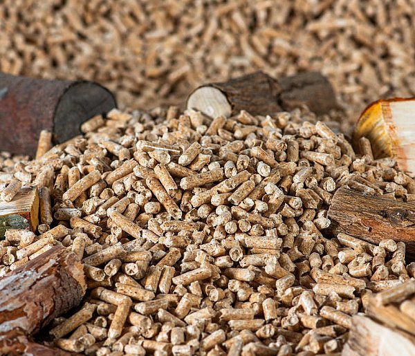 Drożeje popularny opał. Miliony Polaków dostaną po kieszeni tej zimy-109632